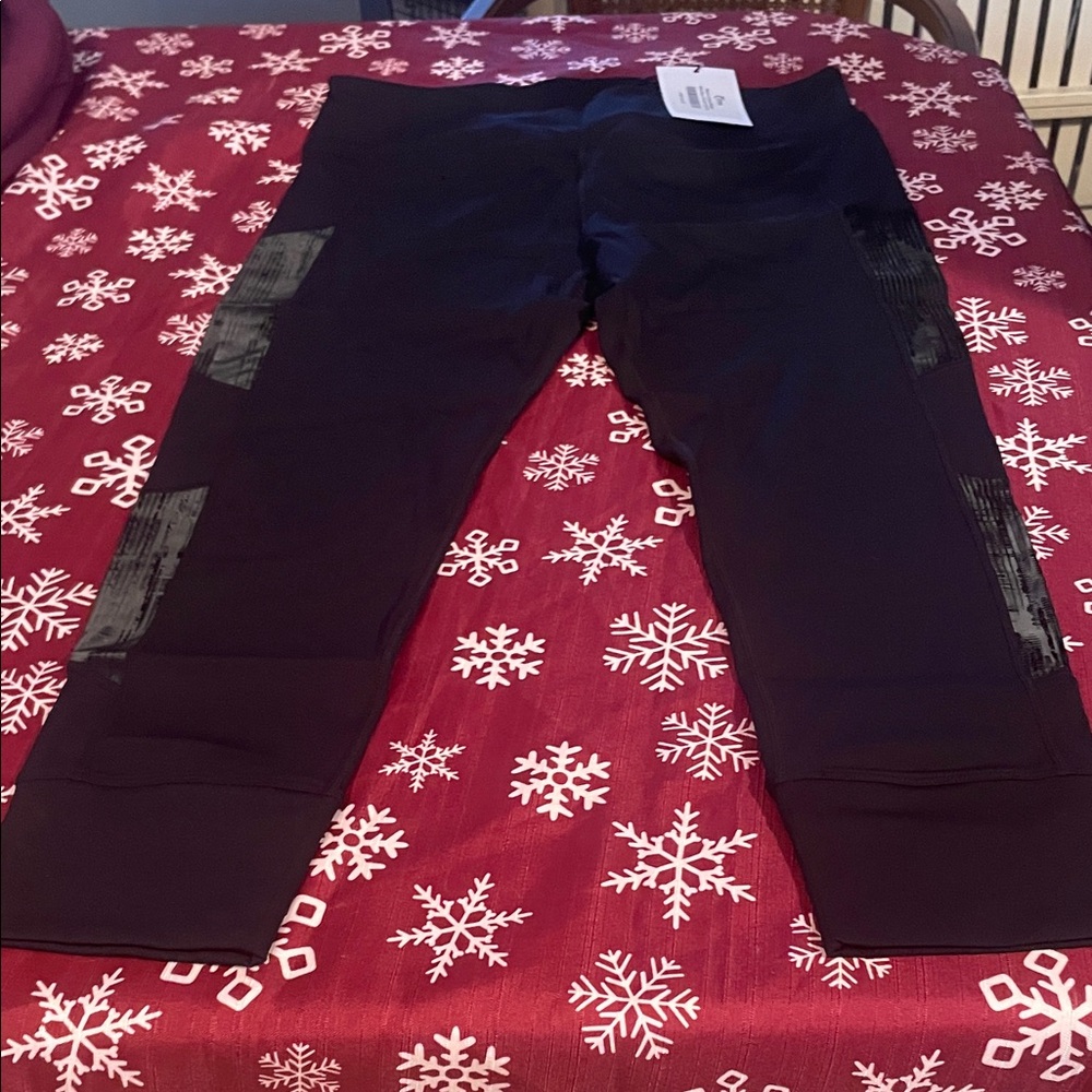 ZYIA Black Cuffed Mirage Leggings